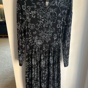 Modcloth Black and White Floral Long Sleeve Dress